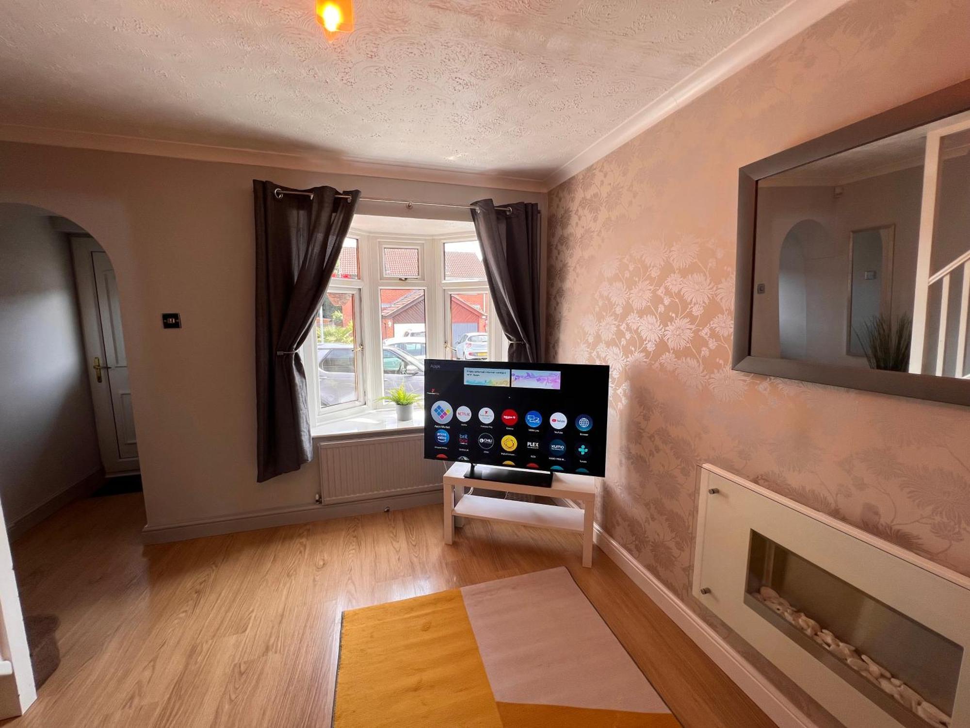 Contractors Or Family House - M1 Nottingham - Ikea Retail Park - Catkin Drive - 2 Bed Home With Driveway, Private Garden, Sleeps 4 - Tv'S In All Rooms Giltbrook Exterior foto