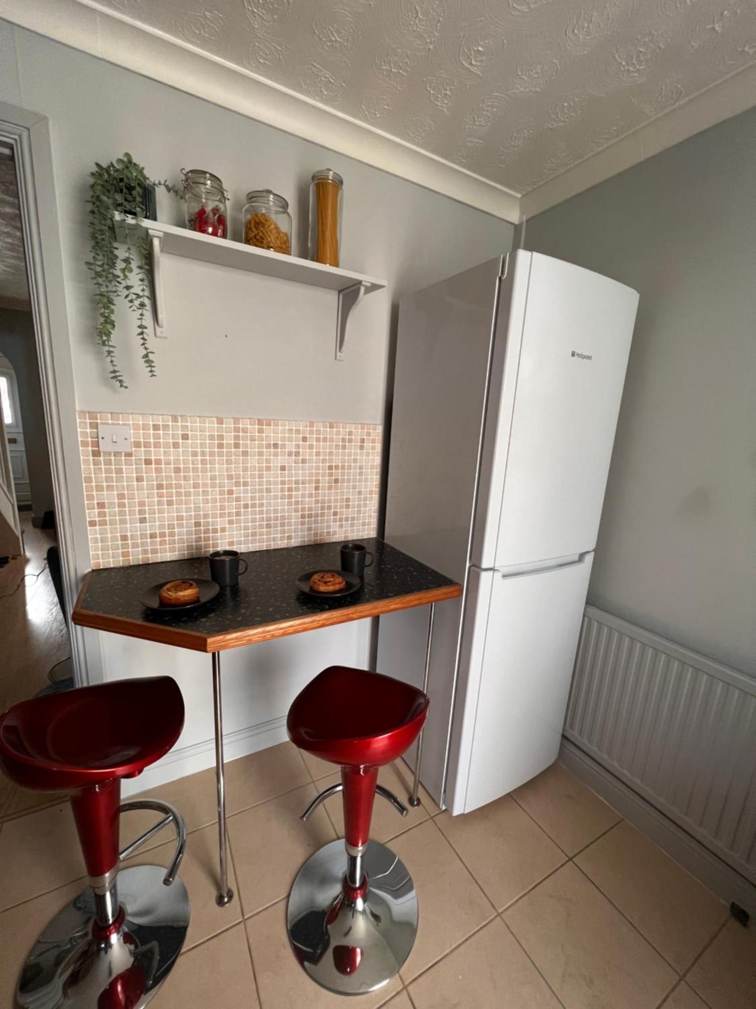 Contractors Or Family House - M1 Nottingham - Ikea Retail Park - Catkin Drive - 2 Bed Home With Driveway, Private Garden, Sleeps 4 - Tv'S In All Rooms Giltbrook Exterior foto